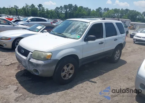 2005 Ford Escape Xlt from USA, damaged, VIN 1FMYU93195KA56736